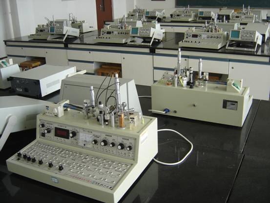 LGJZ-121A型 檢測與轉(zhuǎn)換(傳感器)技術(shù)實驗儀(12種傳感器)